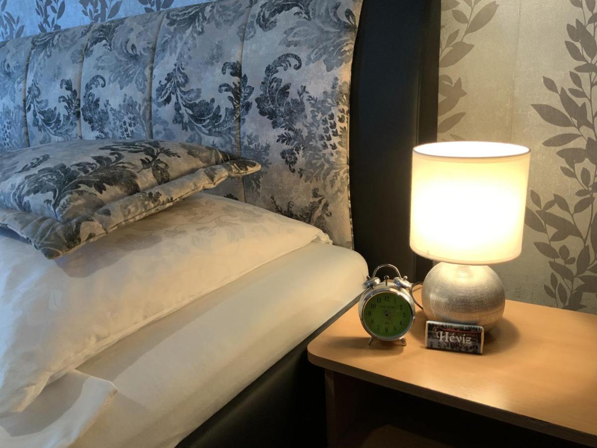 Oleander Apartman ヘーヴィーズ エクステリア 写真